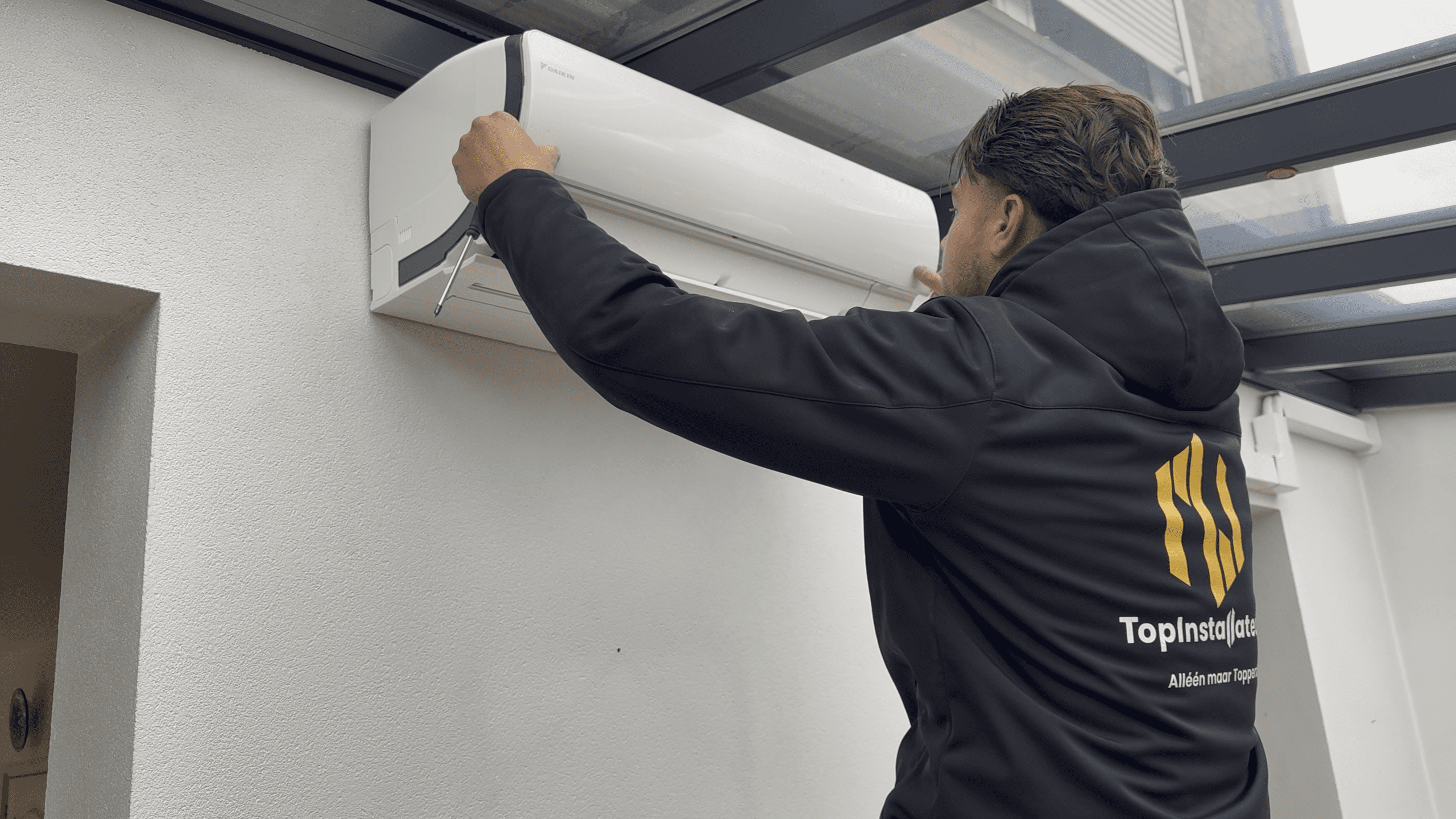 Installatie van een airco door TopInstallateurs